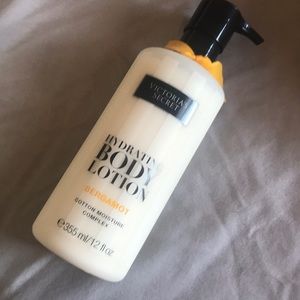 NEW!! Victoria secret body lotion